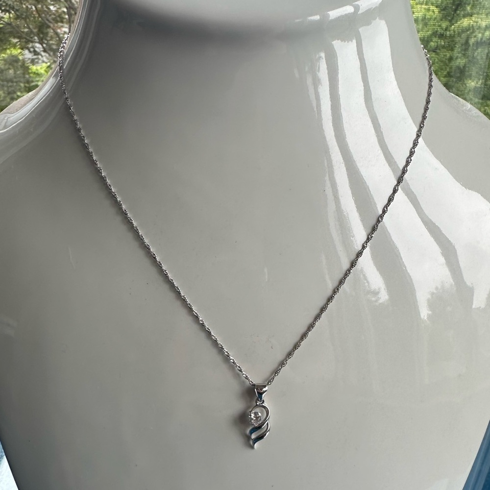 Women’s sterling silver necklace, CZ stone, NWOT, made in Italy
